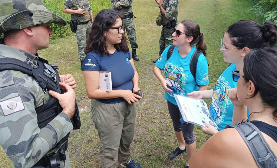 TECNICOS DO IAT JUNTO DE AGENTES Batalhão de Polícia Ambiental - Força Verde (BPAmb-FV)
