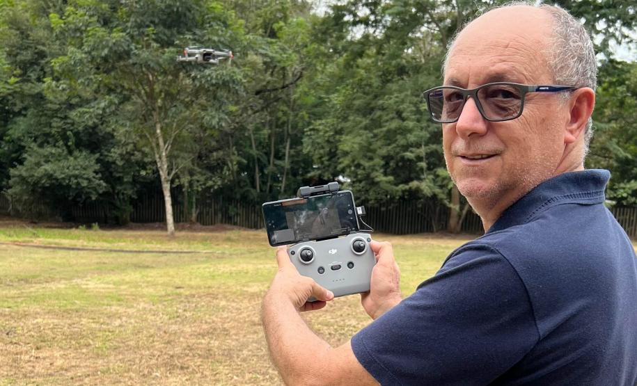 PILOTO DE DRONE COM CONTROLE