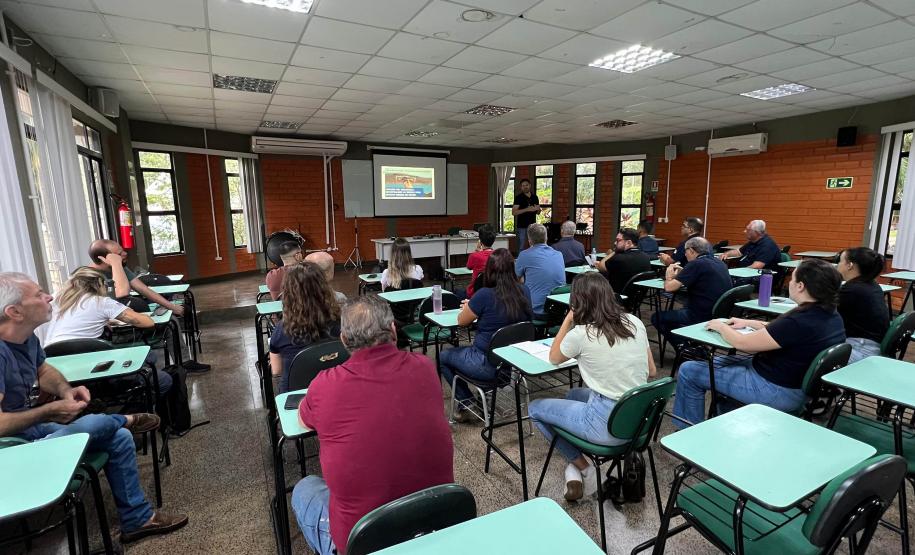 ALUNOS EM AULA TEÓRICA