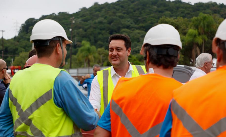 Governador do Paraná em Guaratuba