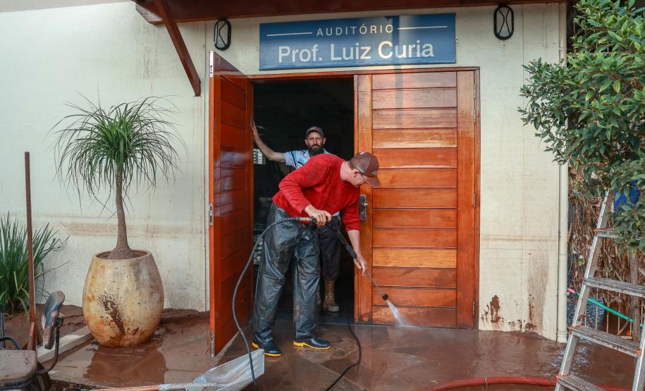 servidores voluntários em ação