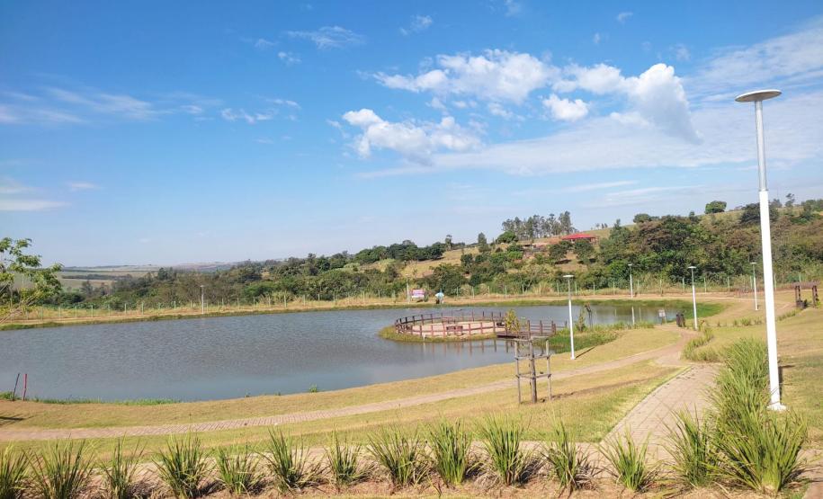 PARQUE COM VISÃO A NÍVEL DO SOLO