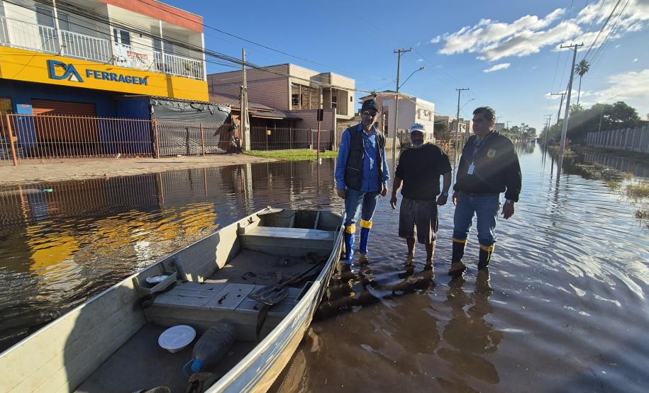 servidores voluntários em ação
