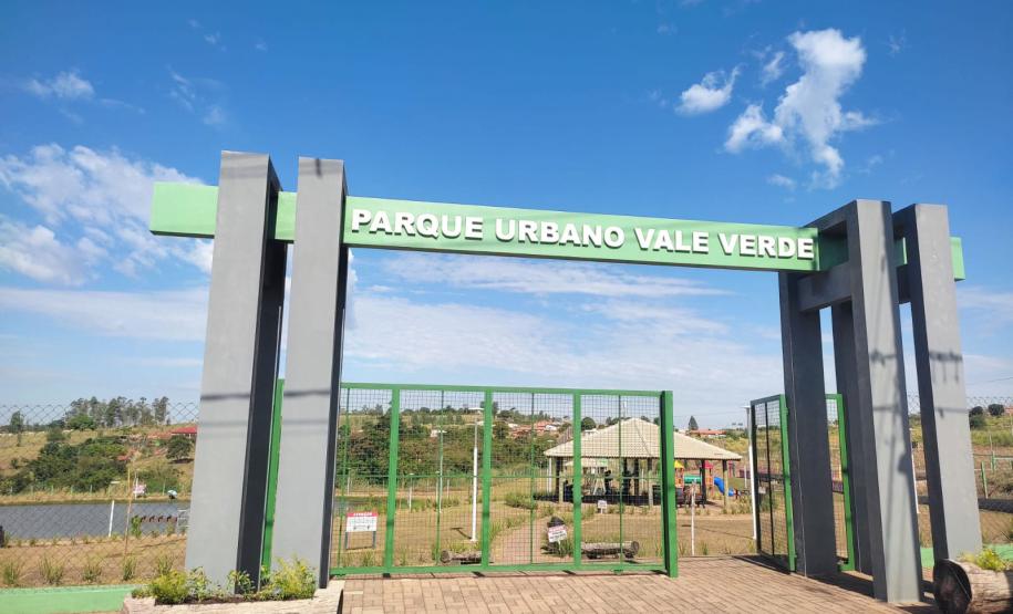 PARQUE COM VISÃO A NÍVEL DO SOLO