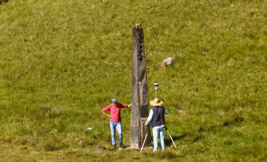 técnicos da diget posando para foto