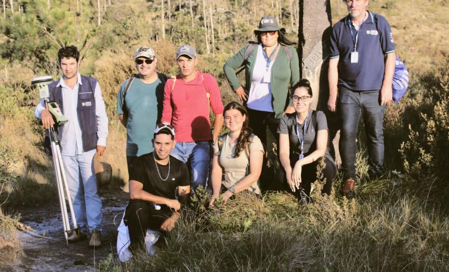 técnicos da diget posando para foto