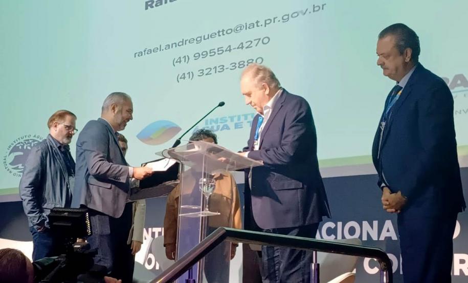 Diretoria SEDEST e IAT em evento