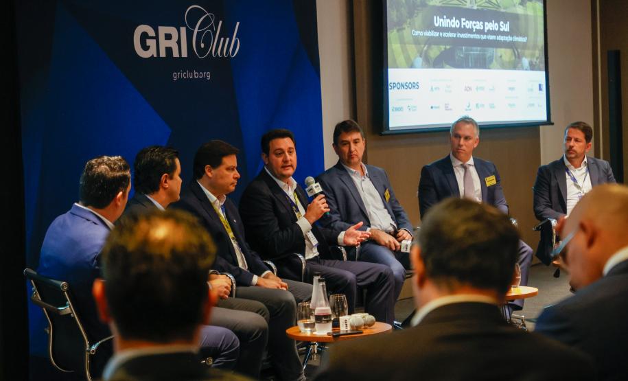 GOVERNADOR E COMITIVA