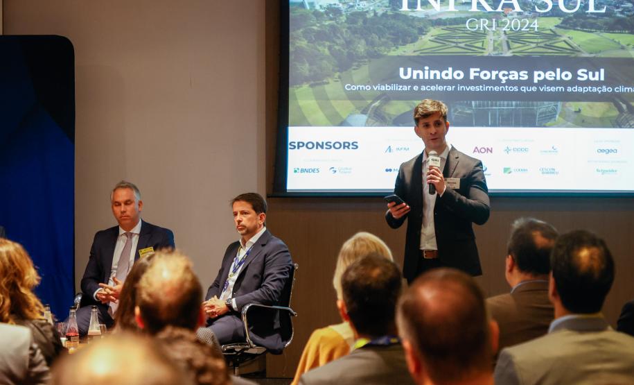 GOVERNADOR E COMITIVA