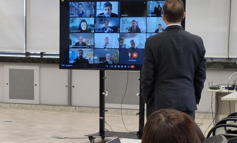 ACOMPANHAMENTO DE UMA REUNIÃO REMOTA