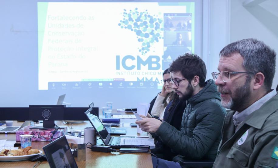 GESTORES EM REUNIÃO