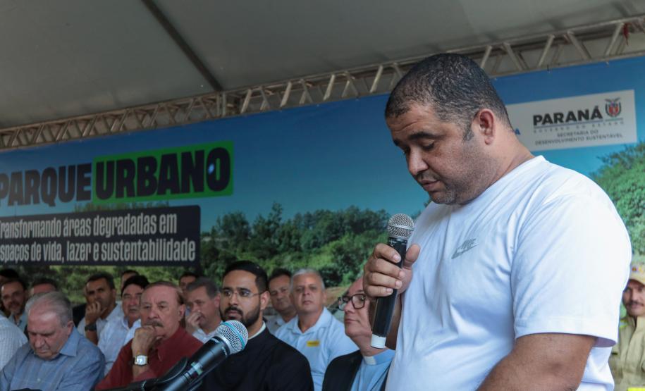 participante falando no evento