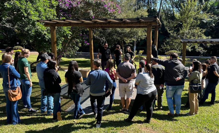 Foto de curso de manejo serpentes no Parque Lago Azul