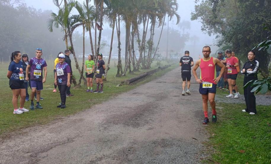 Foto de corredores durante corrida ecológica