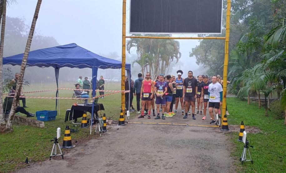 Foto de corredores durante corrida ecológica