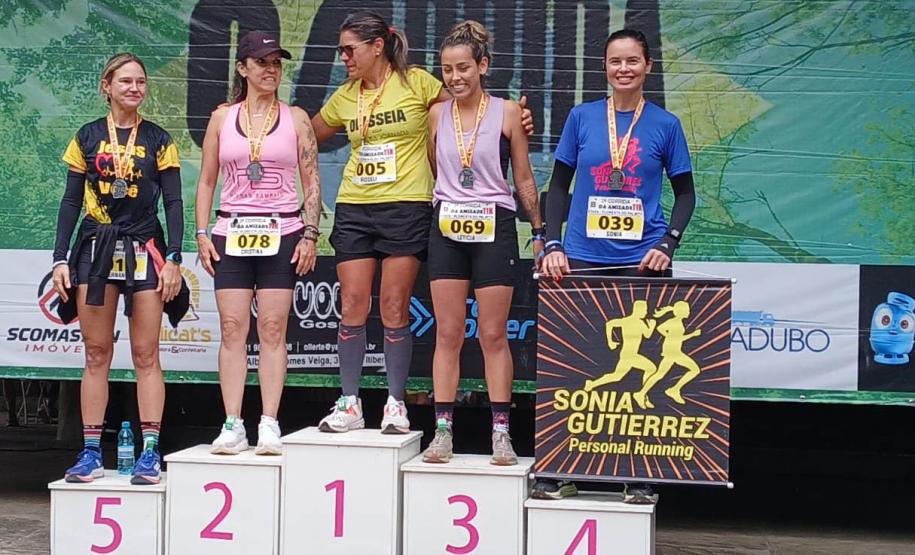 Foto de vencedores da corrida ecológica