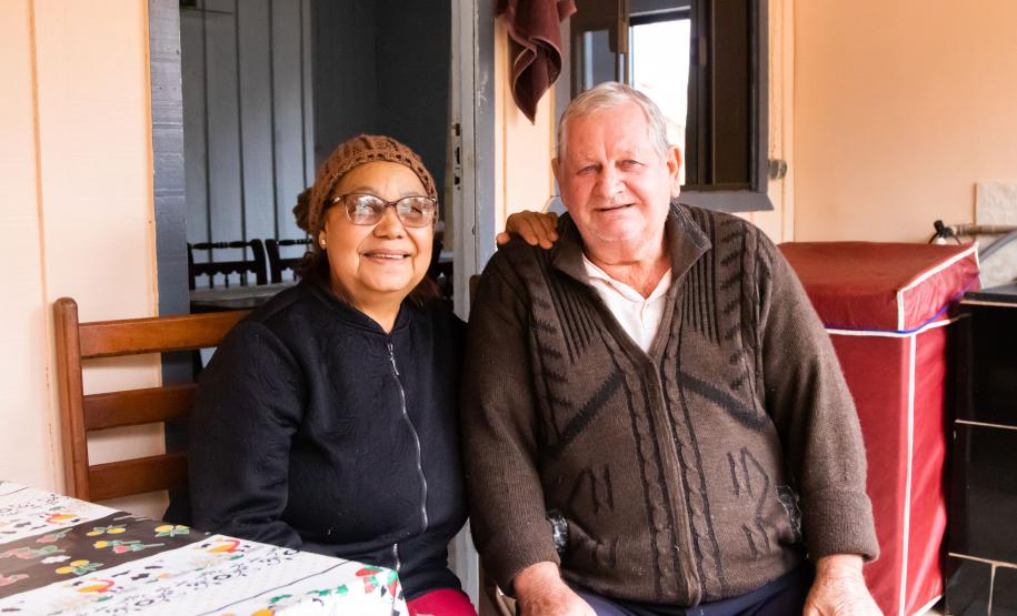 Foto de família beneficiada por poço