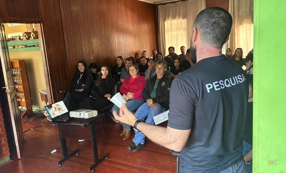 Foto de curso de manejo serpentes no Parque Lago Azul