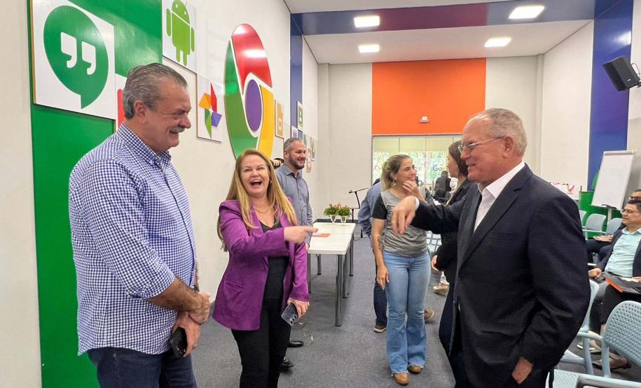 Secretário Everton Souza durante assinatura do convênio