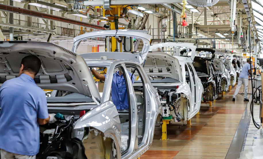 MONTADORA PARANAENSE EM AÇÃO