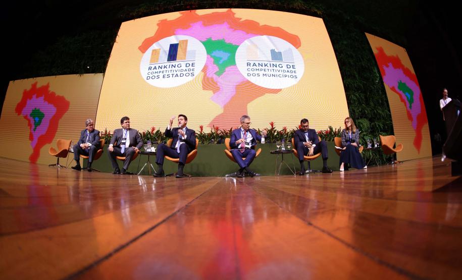 Foto de reunião de sustentabilidade