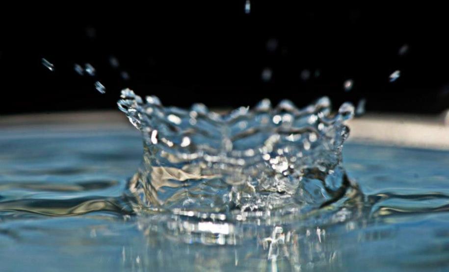 STILL ÁGUA JORRANTE