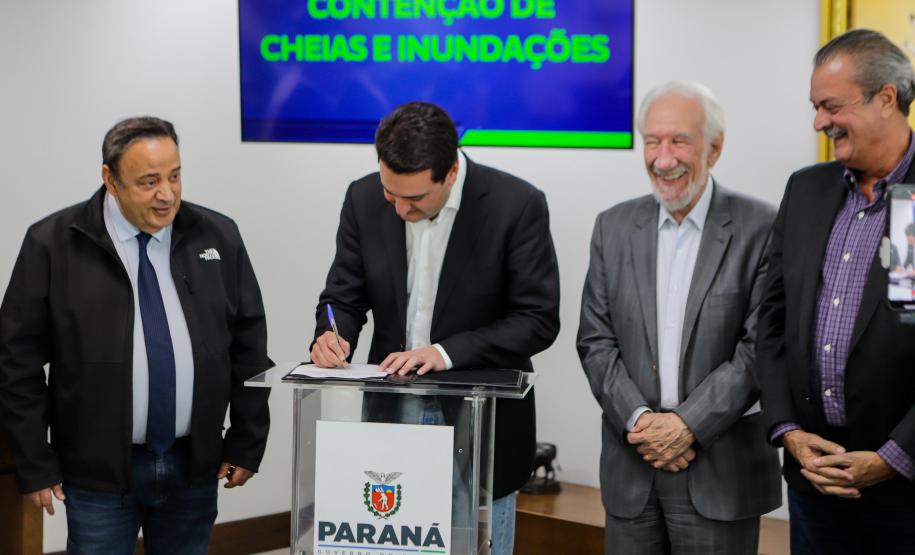 CERIMÔNIA DE ASSINATURA