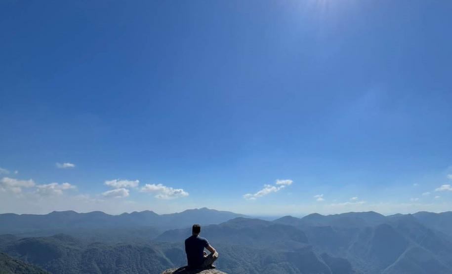 CENAS DE CONTATO COM A NATUREZA