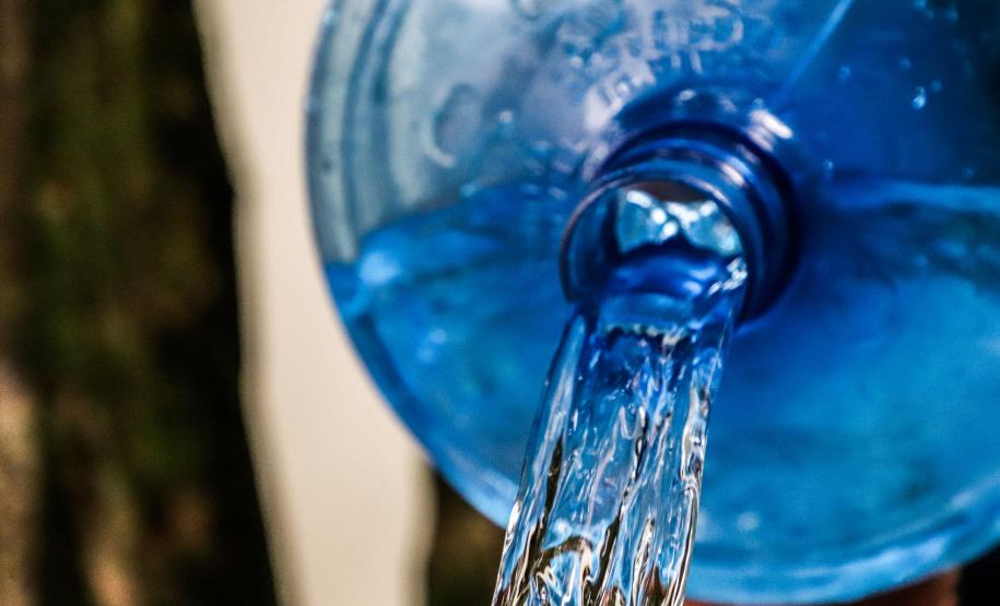 STILL ÁGUA JORRANTE