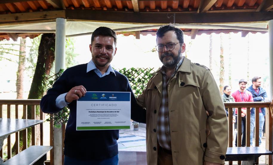 cenas do evento e de espécimes da flora