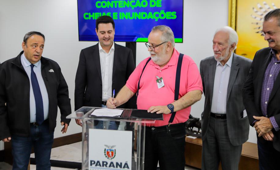 CERIMÔNIA DE ASSINATURA