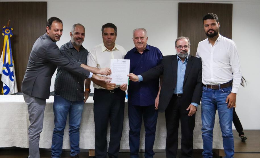 Solenidade que confirmou os compromissos do Paraná com a Rede Oceano Limpo.