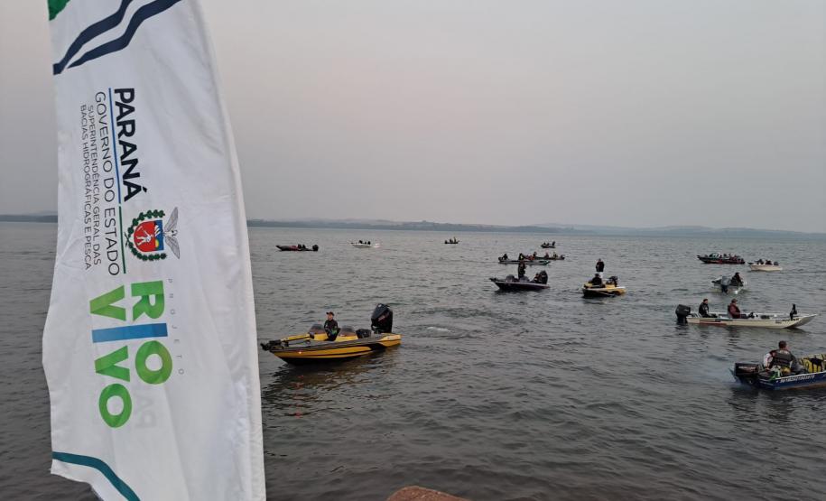 Com campeonatos no estilo "pesque e solte" e muita educação ambiental, a pesca esportiva movimentou mais de 500 pessoas no Paraná em setembro