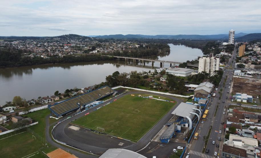Foto aérea de bacia hidrográfica