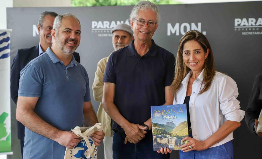 MON se transforma na casa da "muda 10 milhões" do programa Paraná Mais Verde