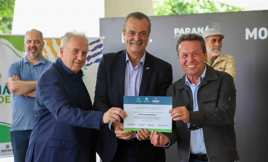 MON se transforma na casa da "muda 10 milhões" do programa Paraná Mais Verde