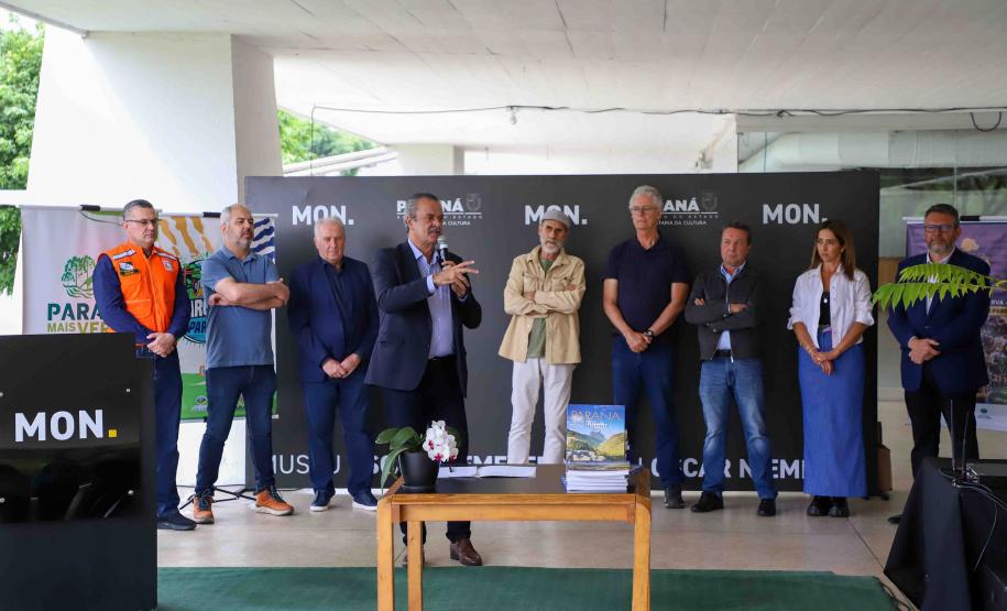 MON se transforma na casa da "muda 10 milhões" do programa Paraná Mais Verde