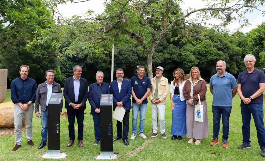 MON se transforma na casa da "muda 10 milhões" do programa Paraná Mais Verde