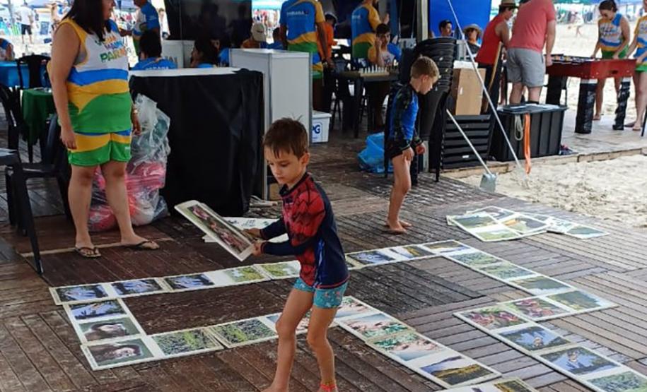 Ações de educação ambiental impactaram mais de 1,6 mil pessoas até o momento durante o Verão Maior Paraná.