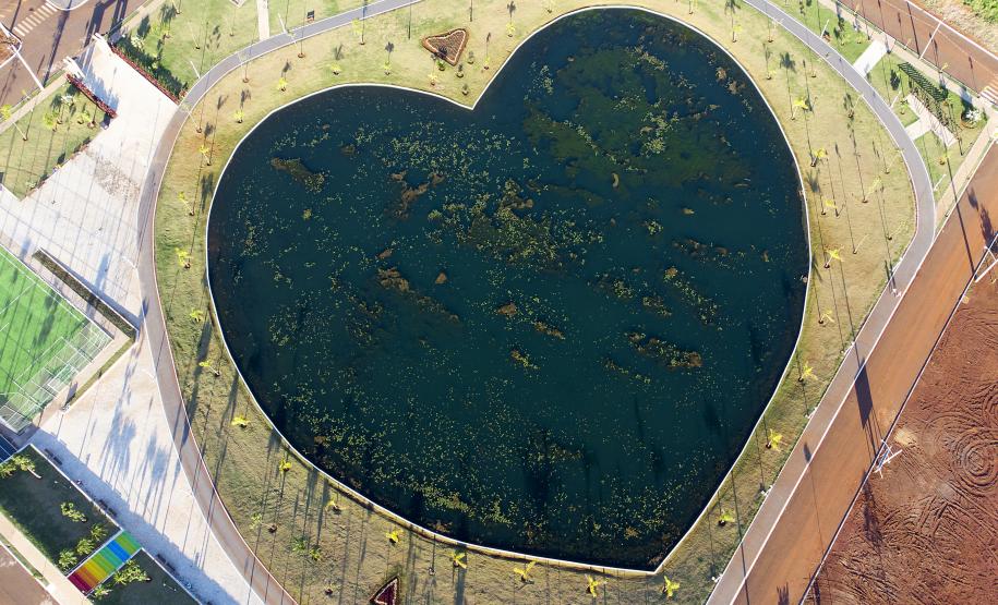 Foto de lago de parque urbano de campina da lagoa