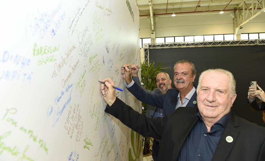 Foto de cerimonial da conferência