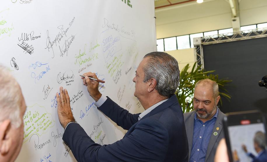 Foto de cerimonial da conferência