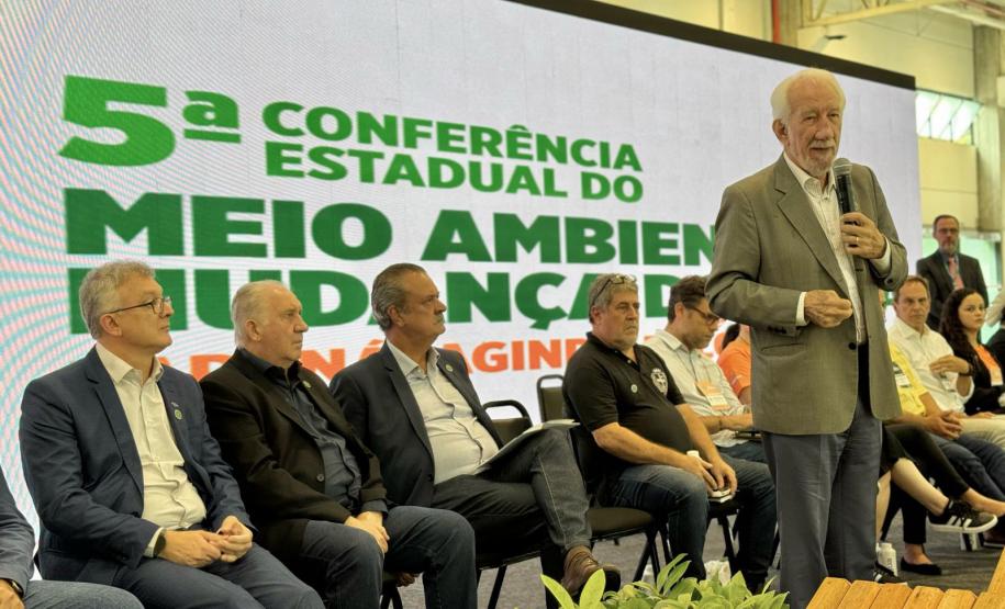Foto de cerimonial da conferência