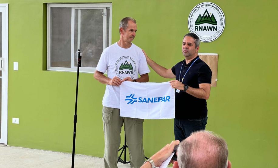 Foto de cerimônia de inauguração da área de preservação