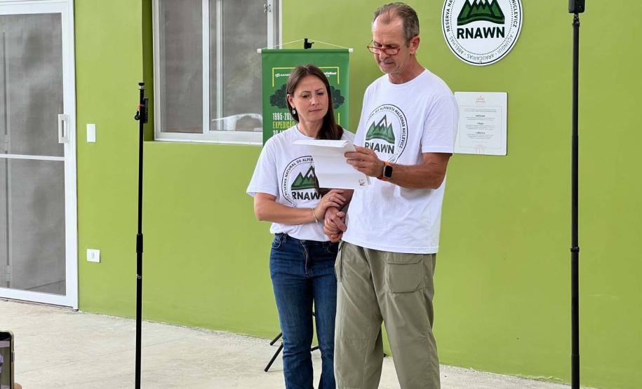 Foto de cerimônia de inauguração da área de preservação