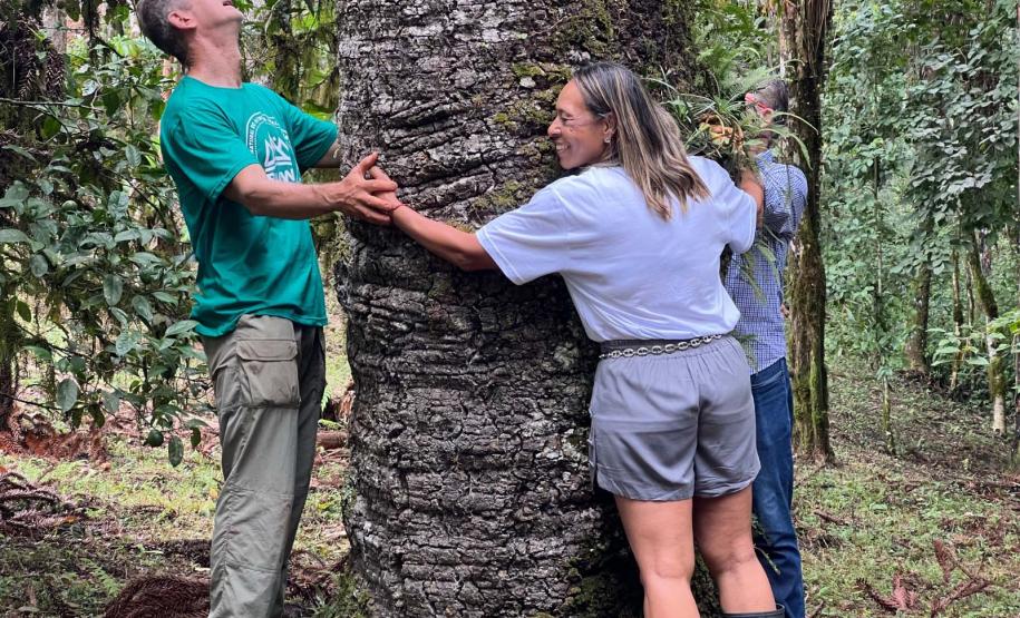 Foto de cerimônia de inauguração da área de preservação