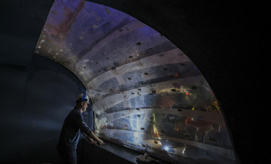 Fotos da visita do secretário ao aquário em construção