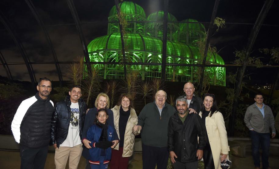 Foto do Secretário Rafael Greca durante exposição