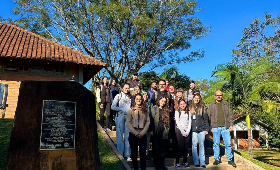 Fotos de eventos de distribuição de mudas Semana do Meio Ambiente