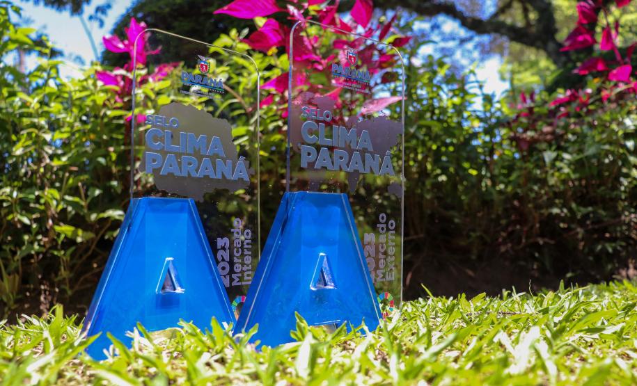 Foto do troféu do Selo Clima Paraná